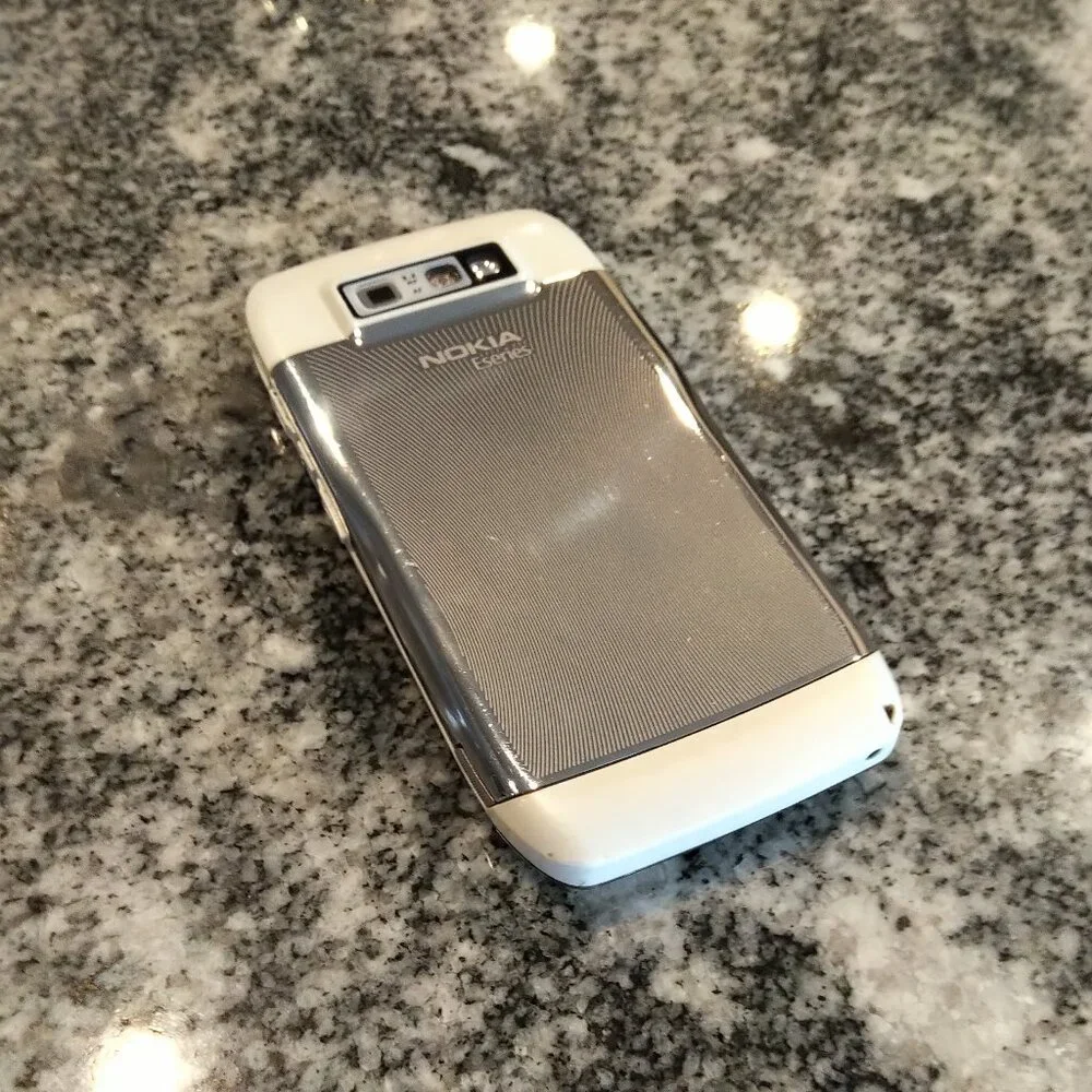 Nokia E Series E71 Phone